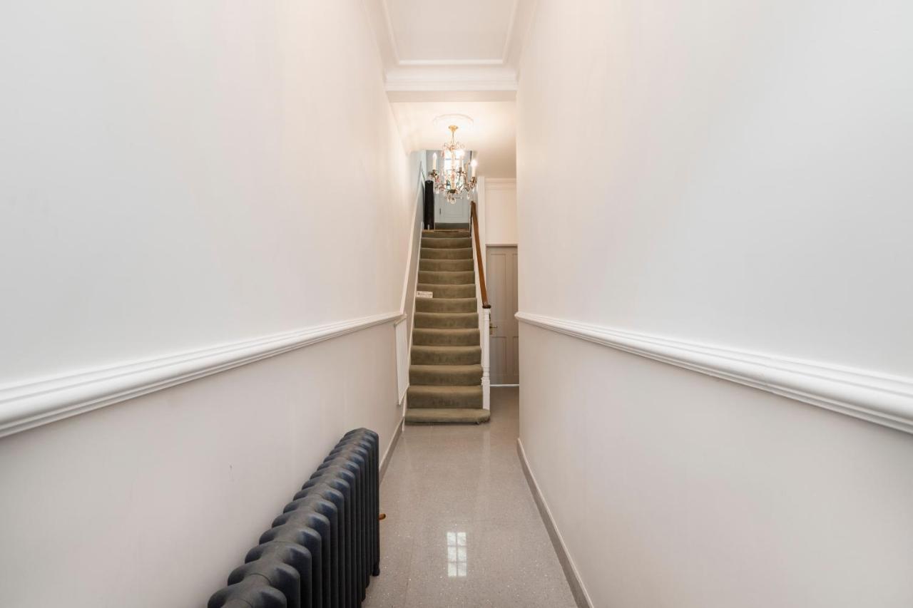 Апартаменти Victoria Belgravia Townhouse Лондон Екстер'єр фото