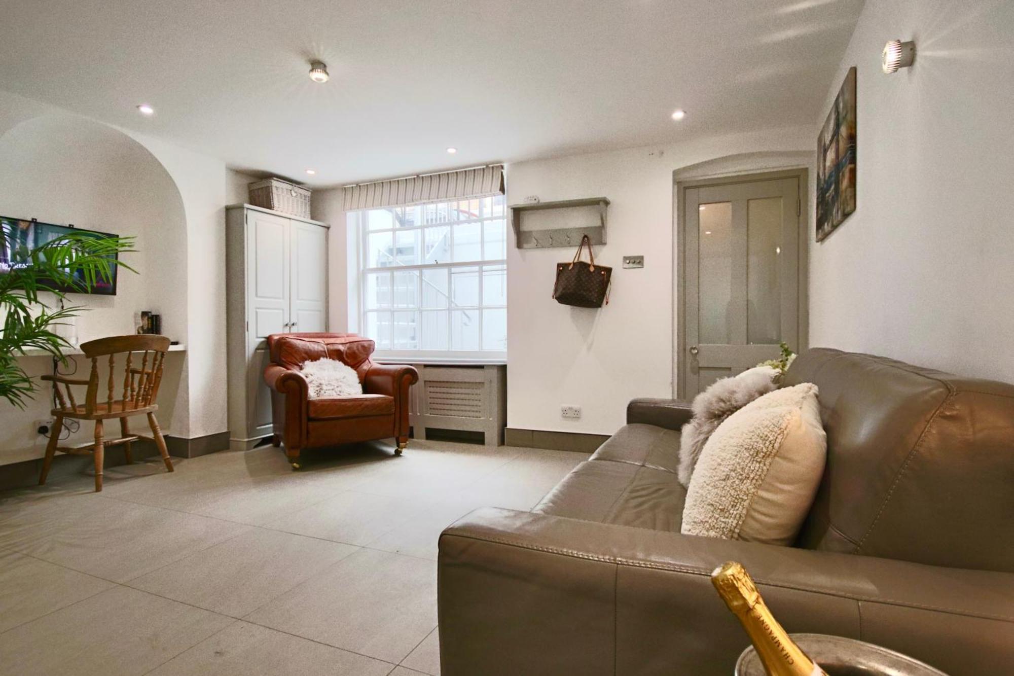 Апартаменти Victoria Belgravia Townhouse Лондон Екстер'єр фото